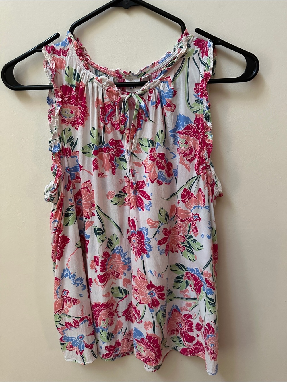 GAP White Floral Tie-Front Sleeveless Camisole